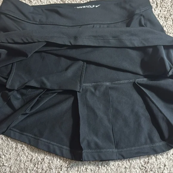 SOLD Nike small black golf skirts pleaded dry fit athletic women’s pocket sports - Picture 7 of 7